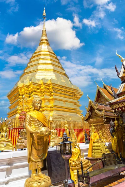 Golden Pagoda Wat Phra Doi Suthep Chiang Mai Thailandia Una — Foto Stock