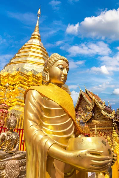 Zlatá Pagoda Wat Phra Doi Suthep Chiang Mai Thajsko Letním — Stock fotografie