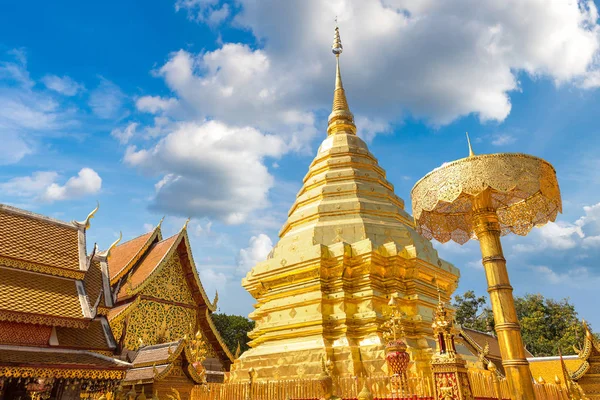 Golden Pagoda Wat Phra Doi Suthep Chiang Mai Tayland Bir — Stok fotoğraf
