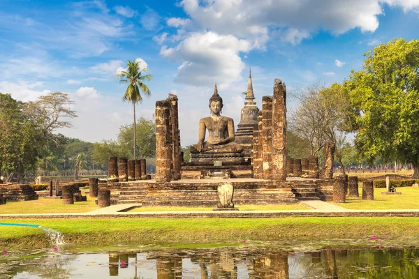 Wat Mahathat Ναό Στο Sukhothai Ιστορικό Πάρκο Ταϊλάνδη Μια Καλοκαιρινή — Φωτογραφία Αρχείου