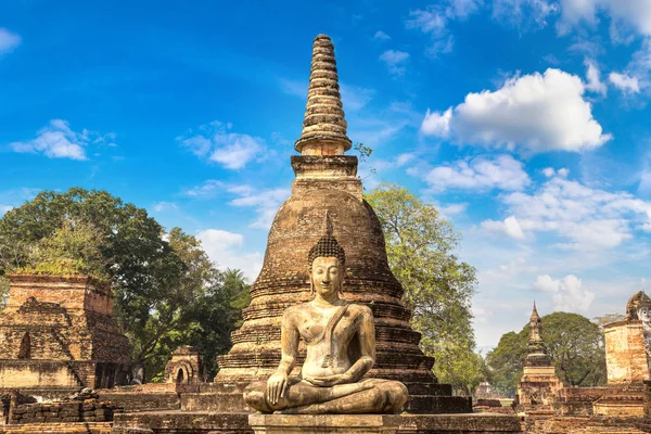 Sukhothai Ιστορικό Πάρκο Ταϊλάνδη Μια Καλοκαιρινή Μέρα — Φωτογραφία Αρχείου