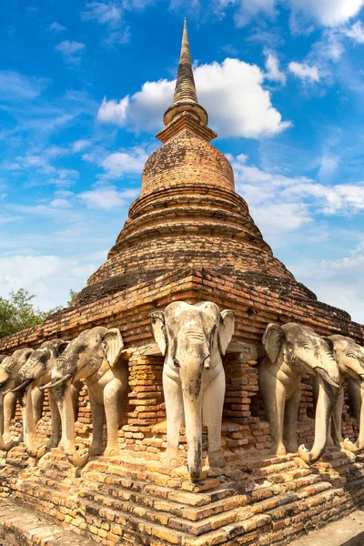 Wat Sorasak Tapınağı Fil Tapınağı Sukhothai Tarih Parkı Bir Yaz — Stok fotoğraf
