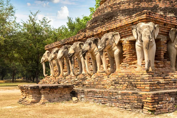 Wat Sorasak Tapınağı Fil Tapınağı Sukhothai Tarih Parkı Bir Yaz — Stok fotoğraf