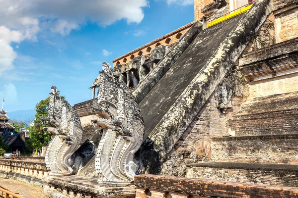 Antica Pagoda Tempio Wat Chedi Luang Chiang Mai Thailandia Giorno — Foto Stock