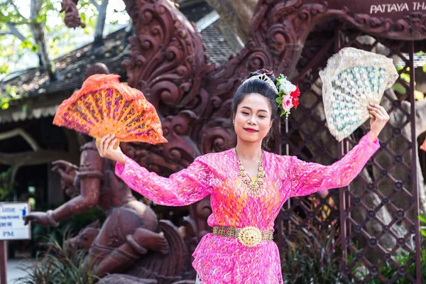 Pattaya Thailand March 2018 Thai Dancer Dancing Pattaya Thailand Summer — Stock Photo, Image