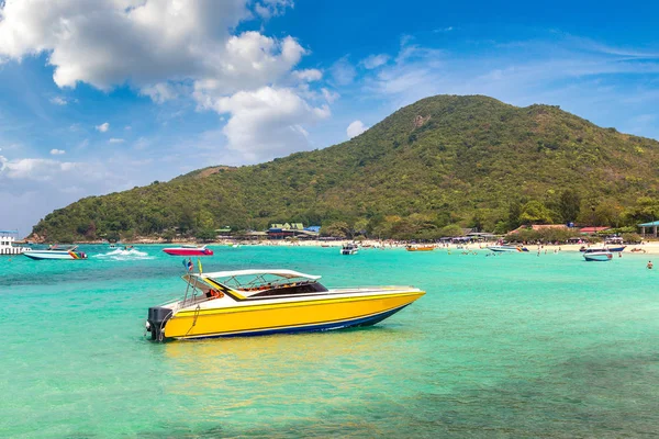 Koh Lan Adası, bir yaz günü Tayland