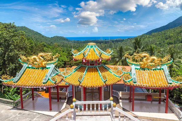 在泰国的帕岸岛上的中国寺庙 在夏季的一天 — 图库照片