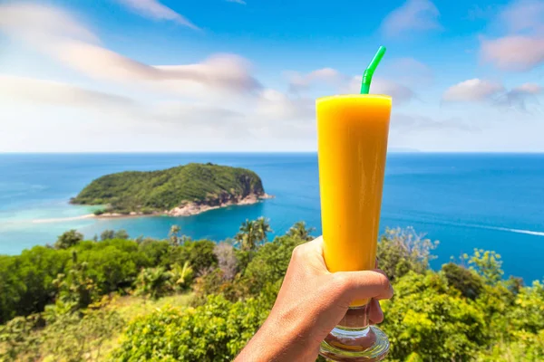 Taze organik Mango sallamak Restoran Koh Samui Adası, Tayland bir yaz günü