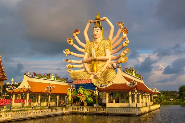 Statua Shiva Świątyni Wat Plai Laem Samui Tajlandia Letni Dzień — Zdjęcie stockowe