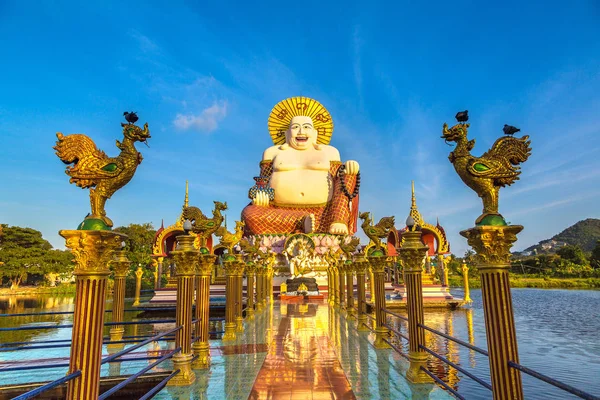 Estátua Buddha Sorridente Feliz Gigante Wat Plai Laem Temple Samui — Fotografia de Stock