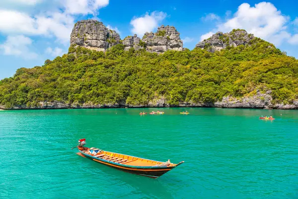 Mu Ko Ang Thong Milli Parkı, Tayland'da bir yaz günü