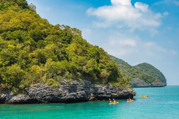 Mu Ko Ang Thong Milli Parkı, Tayland'da bir yaz günü