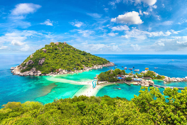 Nang Yuan Island, Koh Tao, Thailand in a summer day