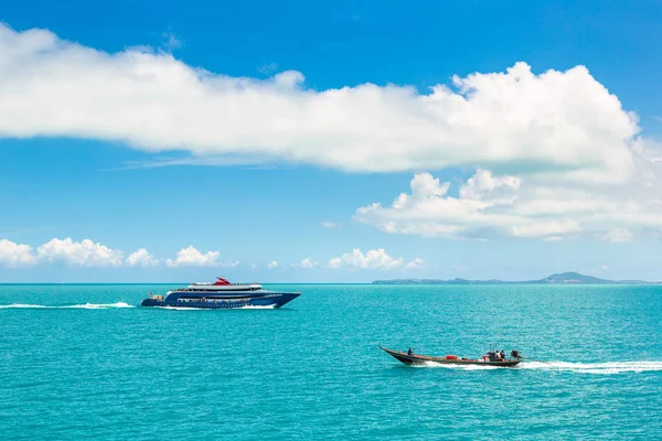 Koh Samui Adası, Tayland bir yaz günü feribot