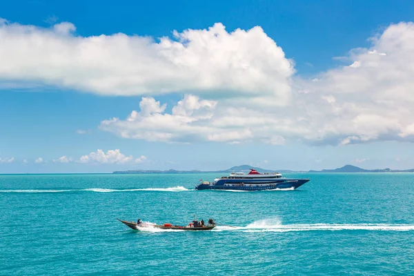 Koh Samui Adası, Tayland bir yaz günü feribot