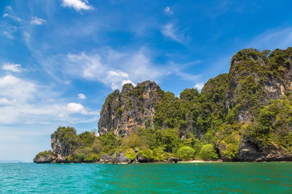 Ao Nang beach, Krabi, Tayland bir yaz günü