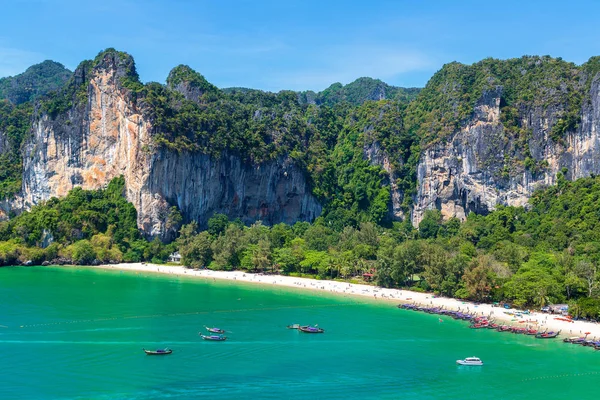 Railay Beach, Krabi, Tayland bir yaz günü panoramik havadan görünümü