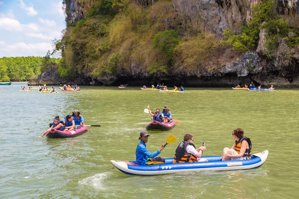 Phang Nga Thailand March 2018 Tourists Kayaking Phang Nga National — Stock Photo, Image