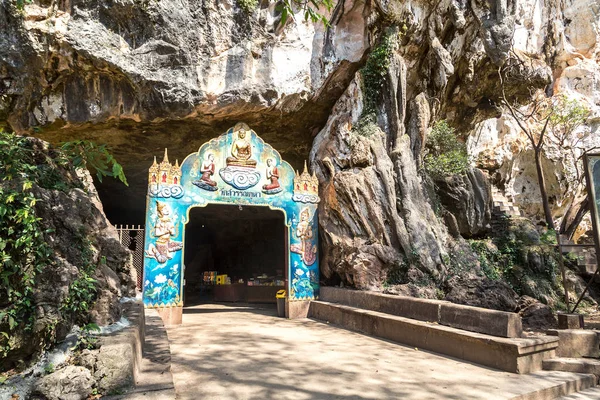 Wat Tham Suwankhuha Tapınağı mağarada Phang Nga, Tayland, Thailand (maymun Mağarası).