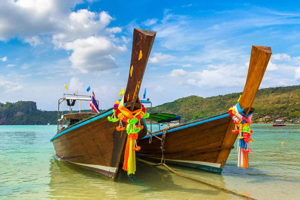 Traditionella Thailändska Longtail Båt Vid Log Dalum Stranden Phi Phi — Stockfoto