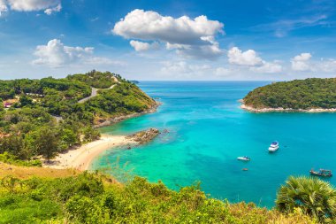 Yanui Beach Phuket Tayland adlı bir yaz günü içinde panoramik
