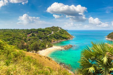 Yanui Beach Phuket Tayland adlı bir yaz günü içinde panoramik