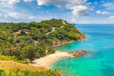 Yanui Beach Phuket Tayland adlı bir yaz günü içinde panoramik