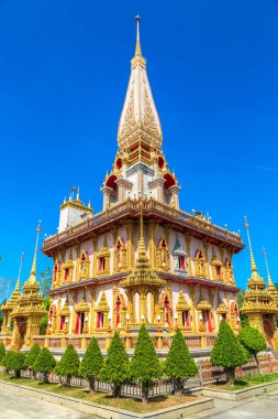 Bir yaz günü Wat Chalong Tapınağı Phuket Tayland