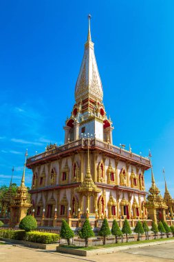 Bir yaz günü Wat Chalong Tapınağı Phuket Tayland