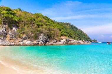 Raca (Raya) resort Island Phuket Island, Tayland bir yaz günü yakınındaki