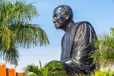 Bir yaz günü Tayland Phuket yakınındaki siyah keşiş