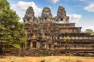 Ta Keo tapınak kalıntıları olduğunu Khmer antik tapınak Siem Reap içinde karmaşık Angkor Wat, Kamboçya'da bir yaz günü