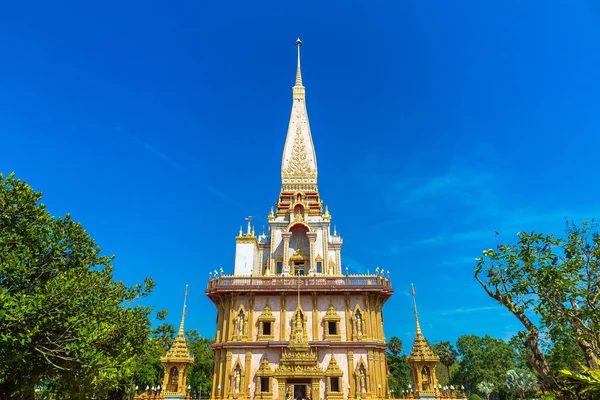 Ναό Wat Chalong Πουκέτ Στην Ταϊλάνδη Μια Καλοκαιρινή Μέρα — Φωτογραφία Αρχείου