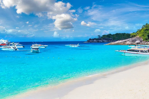 夏の日のタイ シミラン諸島の熱帯の風景 — ストック写真