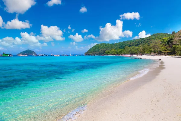 (O Ko) Coral Island Phuket Island, Tayland bir yaz günü yakınındaki