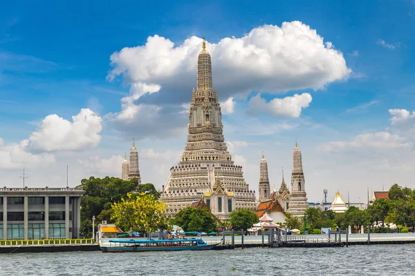 Templo Wat Arun Bangkok Tailandia Día Verano —  Fotos de Stock