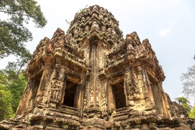 Thommanon tapınak kalıntıları olduğunu Khmer antik tapınak Siem Reap içinde karmaşık Angkor Wat, Kamboçya'da bir yaz günü