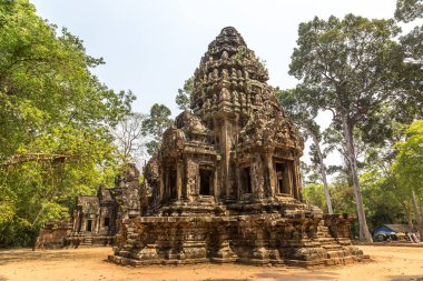 Thommanon tapınak kalıntıları olduğunu Khmer antik tapınak Siem Reap içinde karmaşık Angkor Wat, Kamboçya'da bir yaz günü