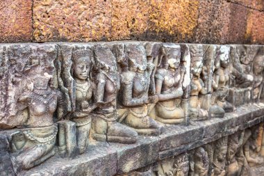 Heykel duvar filler Teras Tapınağı üzerinde karmaşık Angkor Wat Siem Reap, Kamboçya içinde Khmer antik tapınak.