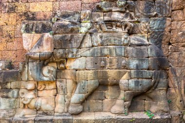 Heykel duvar filler Teras Tapınağı üzerinde karmaşık Angkor Wat Siem Reap, Kamboçya içinde Khmer antik tapınak.