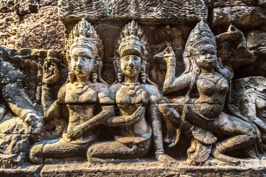 Heykel duvar filler Teras Tapınağı üzerinde karmaşık Angkor Wat Siem Reap, Kamboçya içinde Khmer antik tapınak.