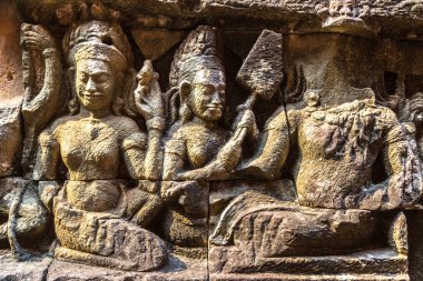 Heykel duvar filler Teras Tapınağı üzerinde karmaşık Angkor Wat Siem Reap, Kamboçya içinde Khmer antik tapınak.
