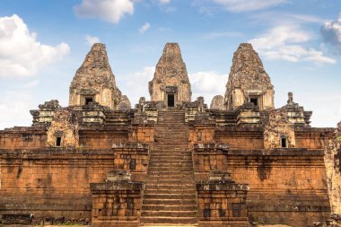 Siem Reap, Kamboçya'da bir yaz günü karmaşık Angkor Wat Tapınağı pre Rup