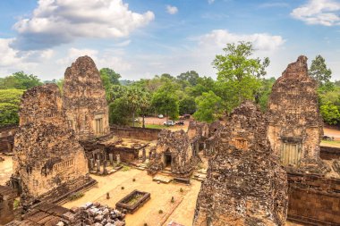 Siem Reap, Kamboçya'da bir yaz günü karmaşık Angkor Wat Tapınağı pre Rup