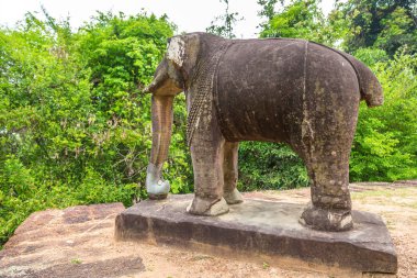Doğu Mebon Siem Reap, Kamboçya'da bir yaz günü karmaşık Angkor Wat Tapınağı