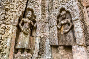 Siem Reap, Kamboçya'da bir yaz günü karmaşık Angkor Wat Tapınağı ta Som