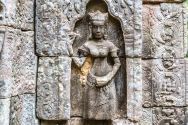 Siem Reap, Kamboçya'da bir yaz günü karmaşık Angkor Wat Tapınağı ta Som