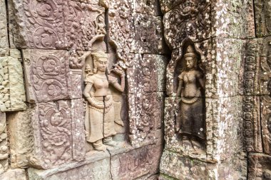 Siem Reap, Kamboçya'da bir yaz günü karmaşık Angkor Wat Tapınağı ta Som