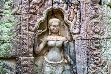 Siem Reap, Kamboçya'da bir yaz günü karmaşık Angkor Wat Tapınağı ta Som