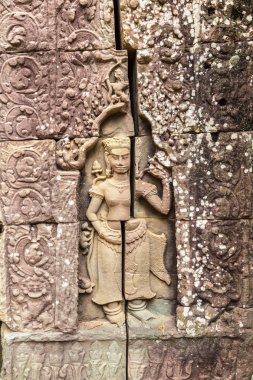 Siem Reap, Kamboçya'da bir yaz günü karmaşık Angkor Wat Tapınağı ta Som